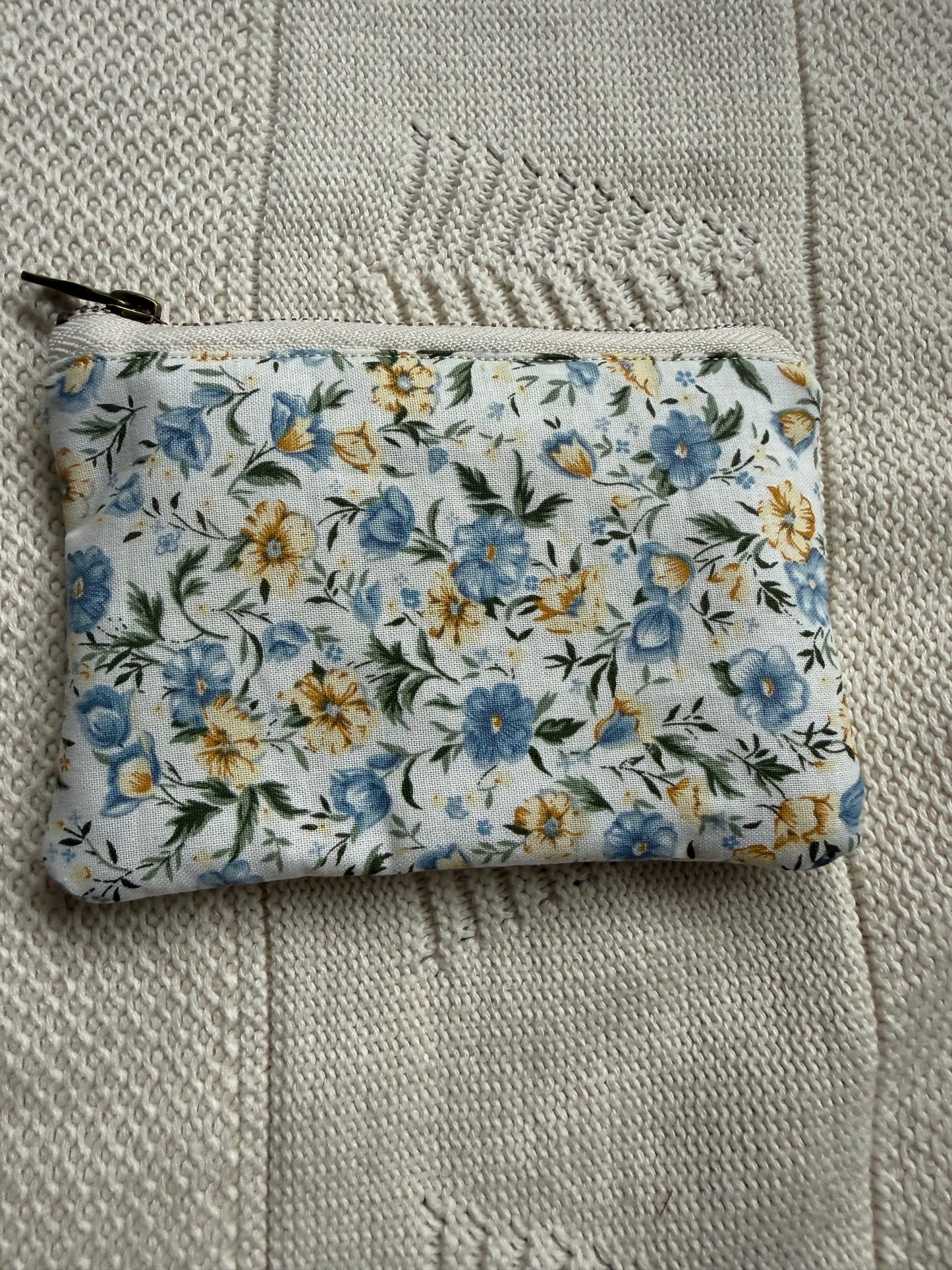 8 dollar Pouches
