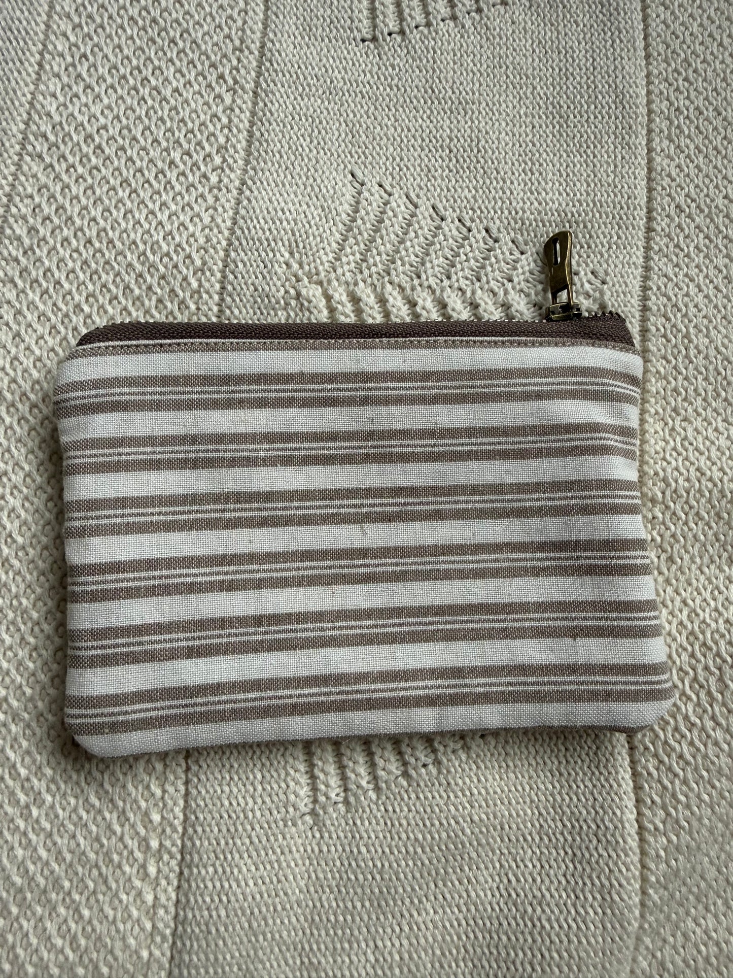 8 dollar Pouches